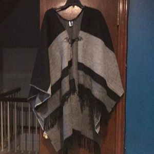 Women’s shawl